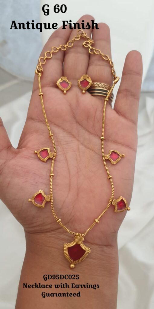 Antique Finish Pendant Necklace Set with Matching Earrings – Red Stone