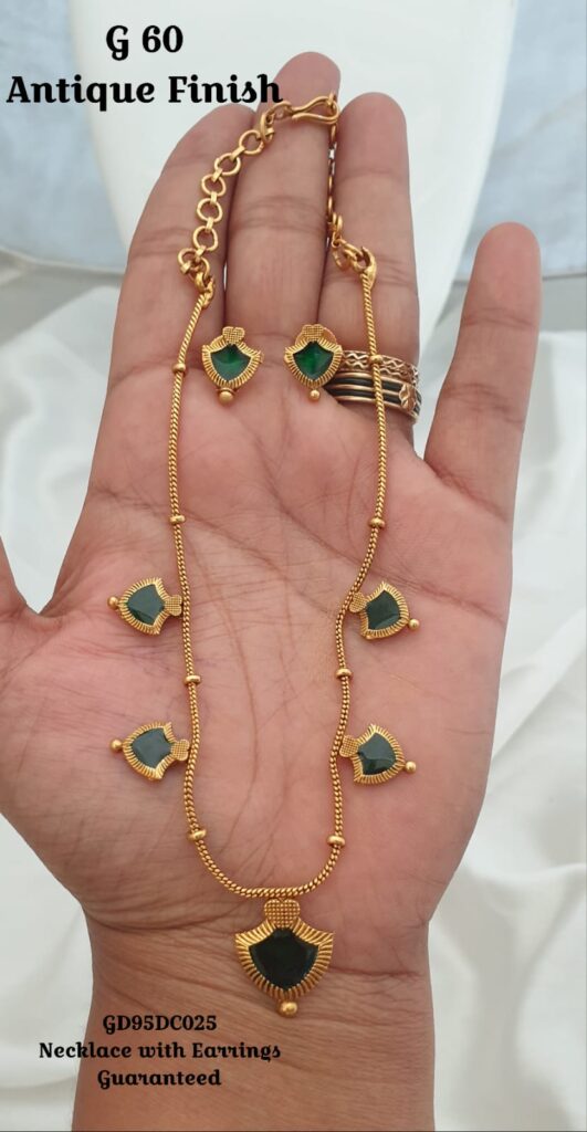 Antique Finish Pendant Necklace Set with Matching Earrings – Green Stone