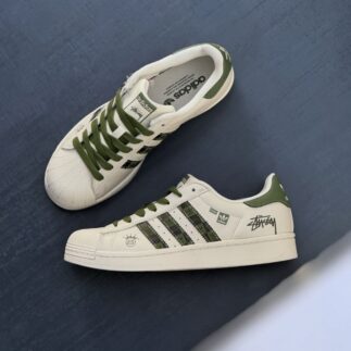 Men’s Casual Green-Accent Lace-Up Sneakers